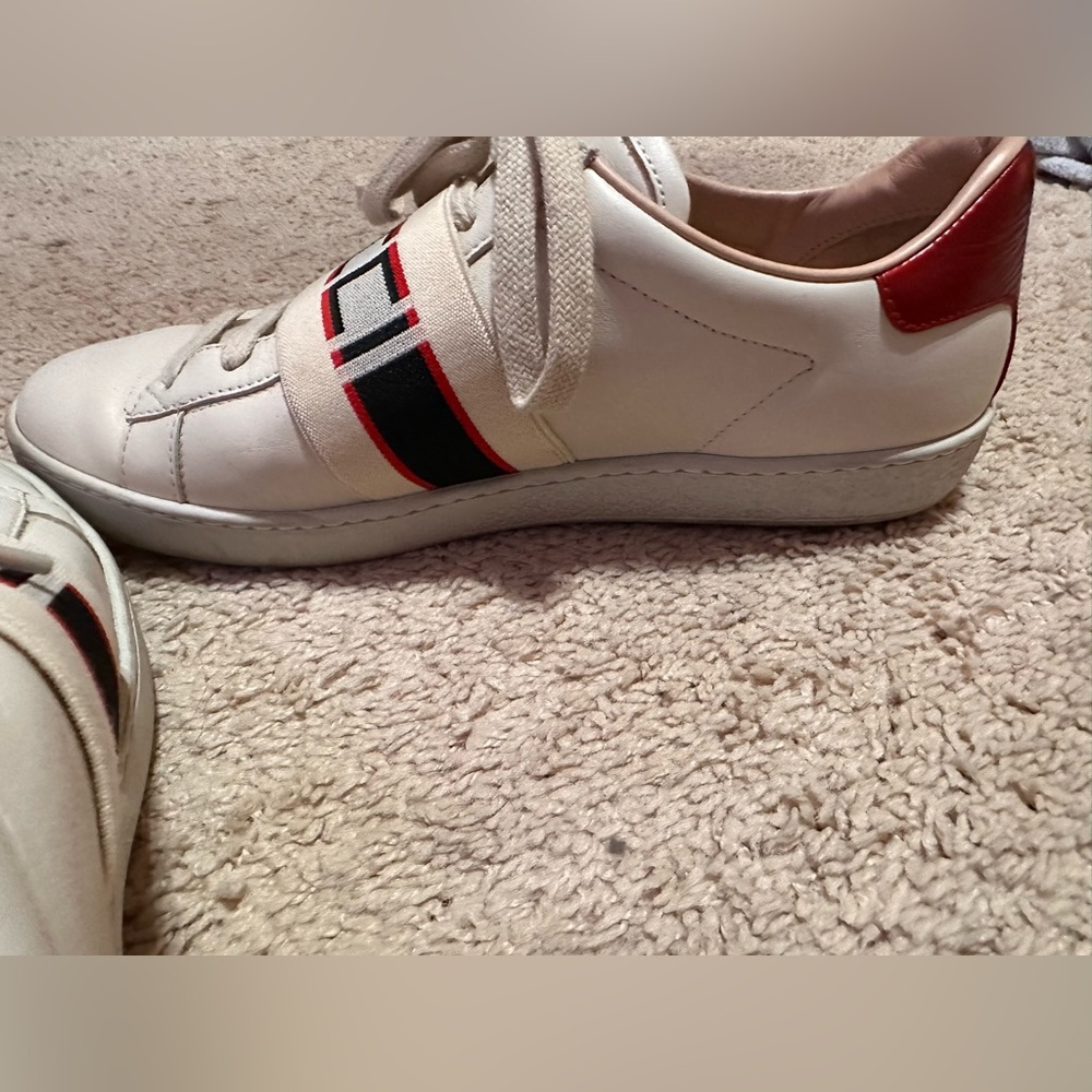 Gucci Sneakers - Picture 5 of 7